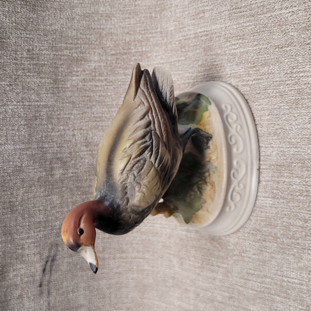 P09: MALLARD WILDLIFE FIGURINE COLLECTION